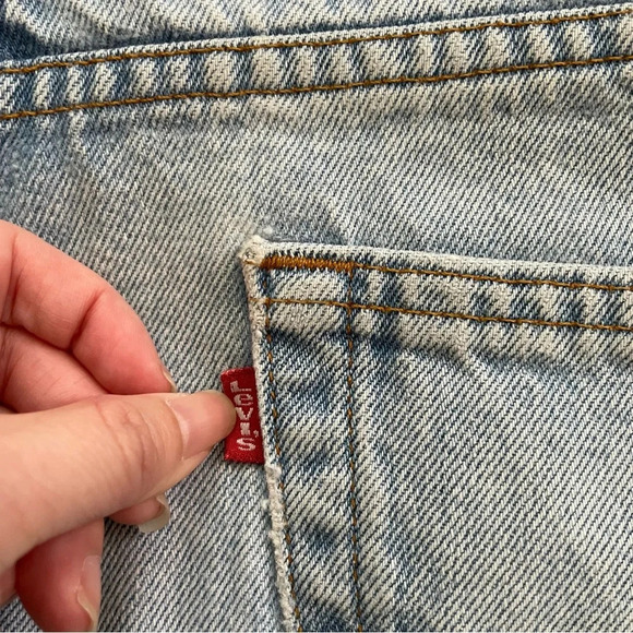 American Vintage Denim Skirt 29 Upcycled Levis Light Wash Frayed Hem Exposed Zip - Picture 8 of 10